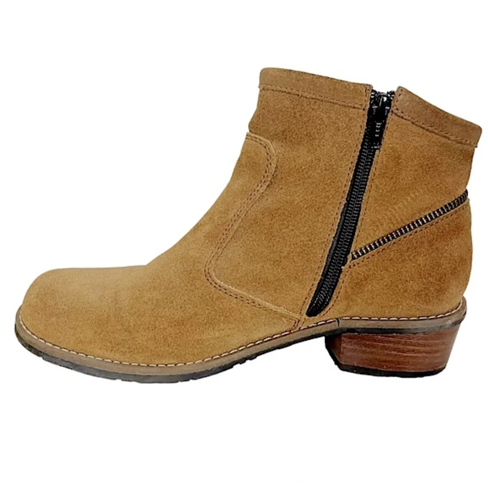 WOLKY Tan Suede Zipper Detail Ankle Bootie 284 558